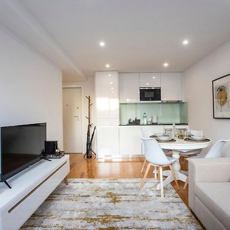 City Center 2Br Flat W/ Ac By Lovelystay 포르투 외부 사진