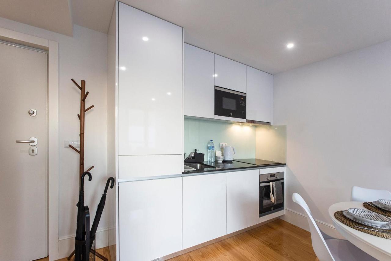 City Center 2Br Flat W/ Ac By Lovelystay 포르투 외부 사진