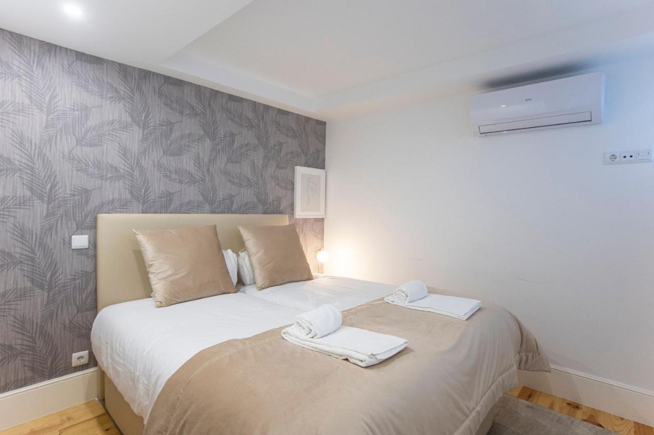 City Center 2Br Flat W/ Ac By Lovelystay 포르투 외부 사진